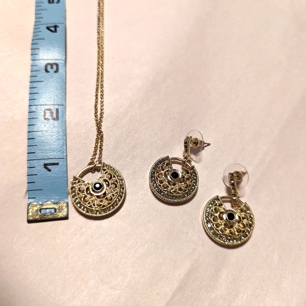 NWOT - Gold Necklace & Earrings Black Stone & Rhinestones 3/4" dia., Necklace 18
